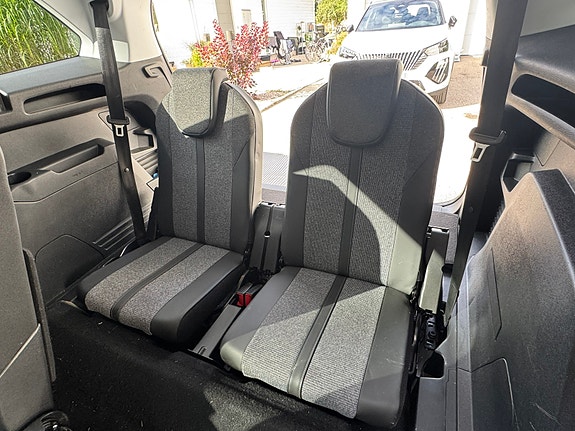 Peugeot 5008 11 of 14