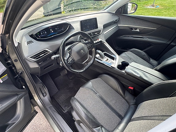 Peugeot 5008 7 of 14