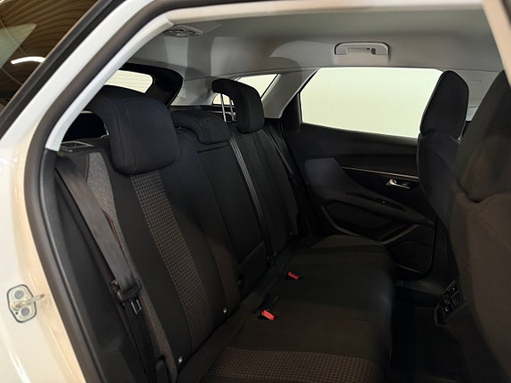 Peugeot 3008 15 of 18