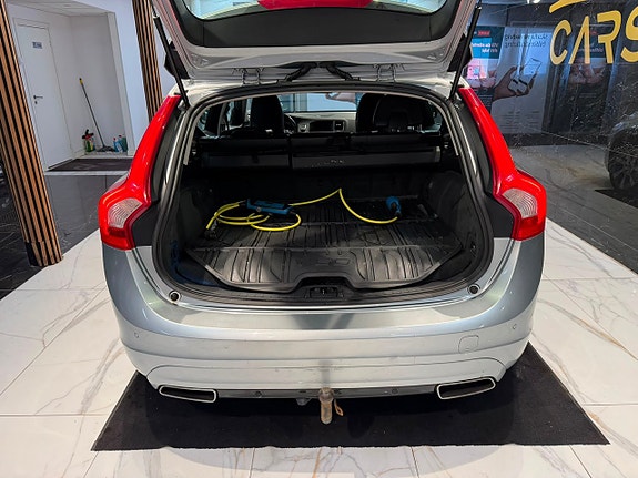 Volvo V60 5 of 23