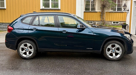 BMW X1 2 of 8