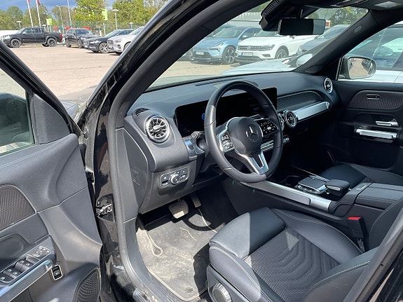 Mercedes-Benz EQB350 5 of 5