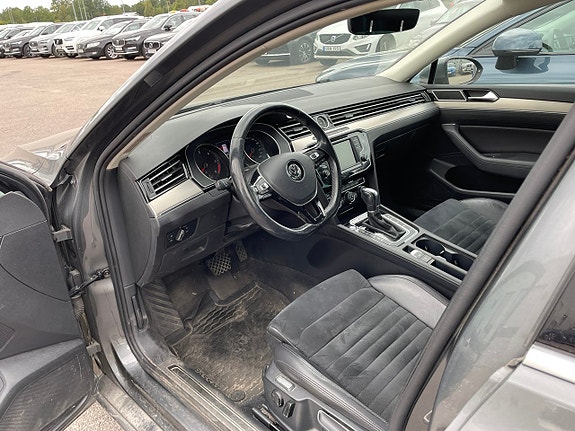 Volkswagen Passat 5 of 5