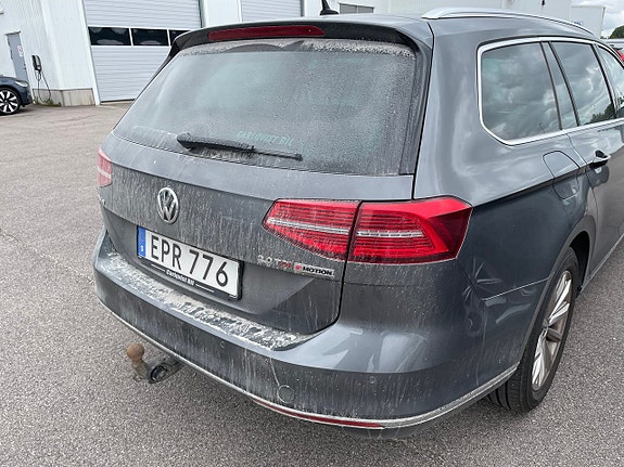 Volkswagen Passat 3 of 5