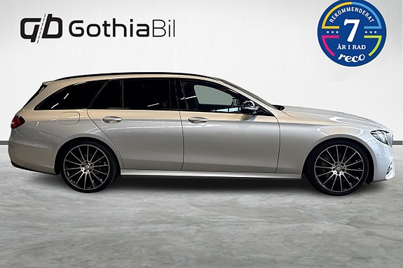Mercedes-Benz E250 4 of 25