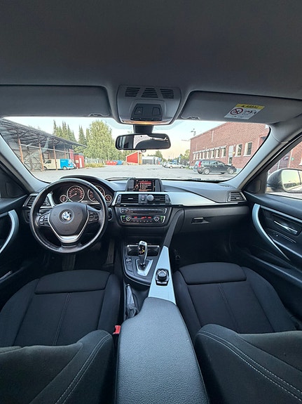 BMW 320d 7 of 9