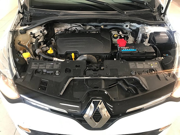 Renault Clio 16 of 17