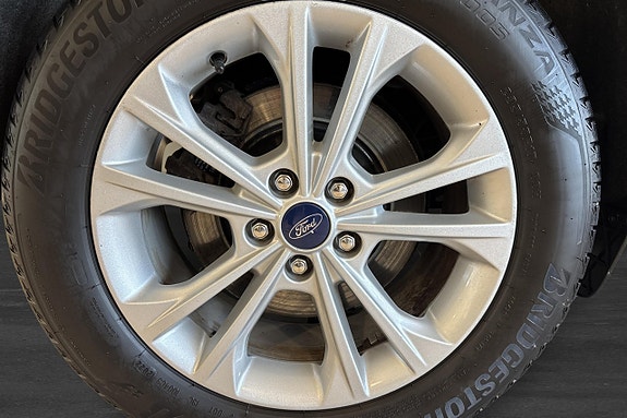 Ford Kuga 12 of 12