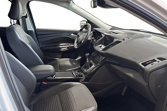 Ford Kuga 9 of 12