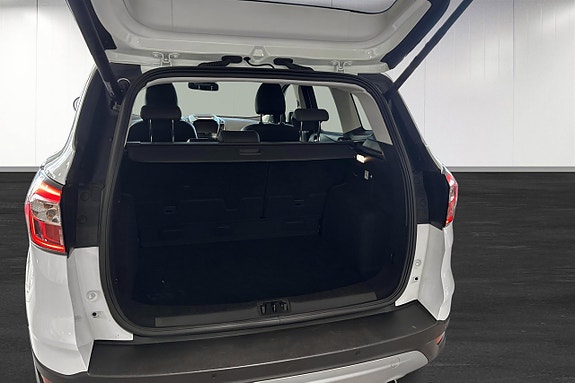 Ford Kuga 11 of 12
