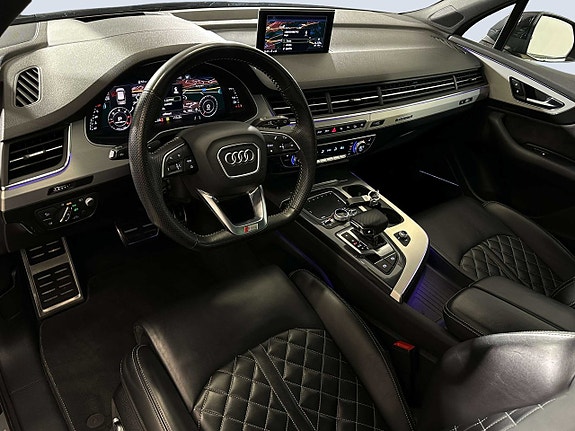 Audi Q7 9 of 23