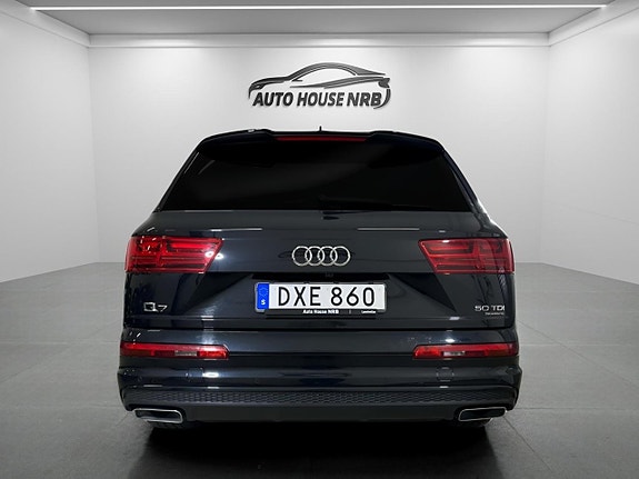 Audi Q7 6 of 23