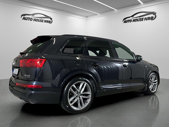 Audi Q7 7 of 23