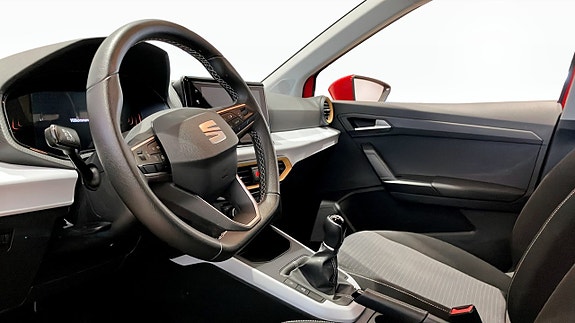 Seat Arona 7 of 12