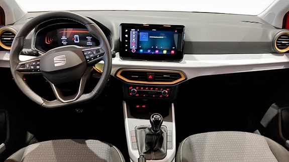 Seat Arona 10 of 12
