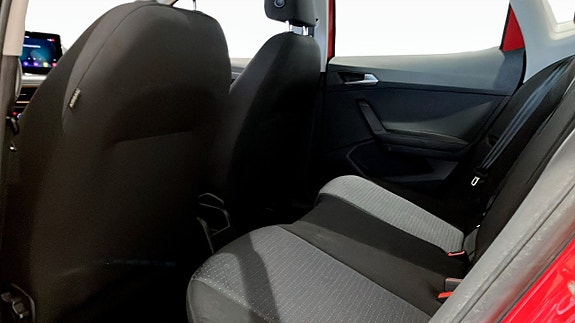Seat Arona 11 of 12