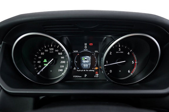Land Rover Discovery 15 of 30