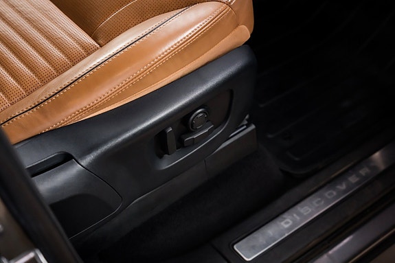 Land Rover Discovery 28 of 30