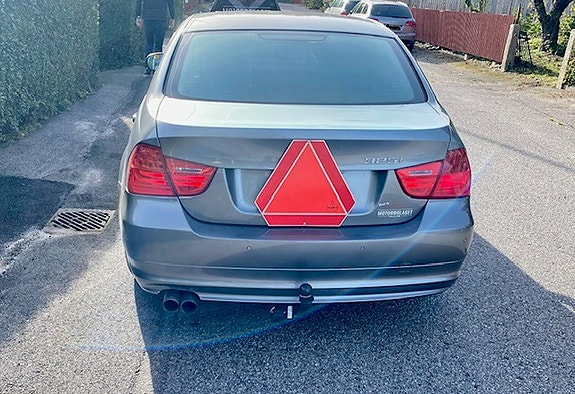 BMW 325i 4 of 9