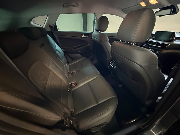 Hyundai Tucson 14 of 21