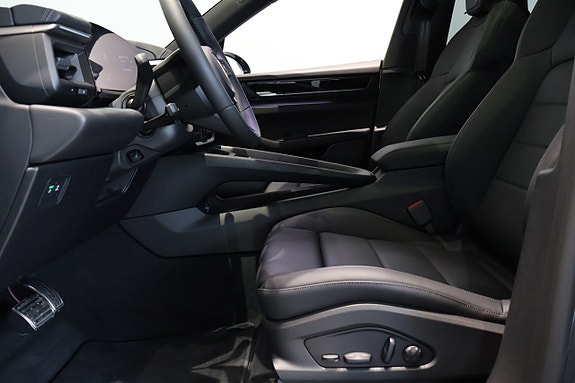 Porsche Macan 4 5 of 11