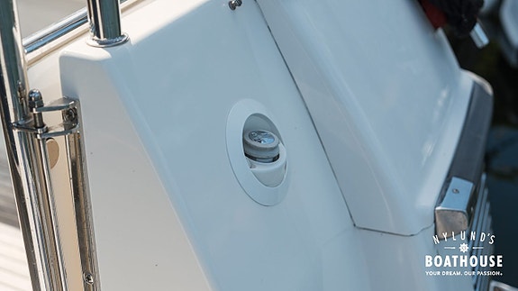Nimbus 365 Coupe | Volvo Penta D6-370 17 of 30