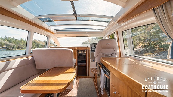 Nimbus 365 Coupe | Volvo Penta D6-370 22 of 30
