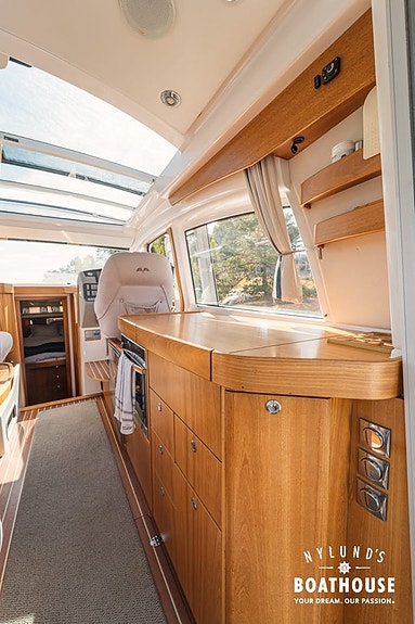 Nimbus 365 Coupe | Volvo Penta D6-370 23 of 30