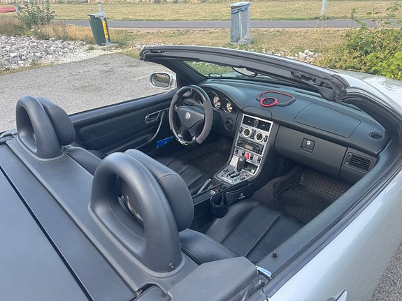 Mercedes-Benz SLK200 5 of 7
