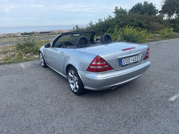 Mercedes-Benz SLK200 3 of 7