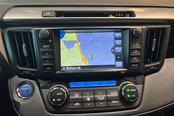 Toyota RAV4 15 of 21