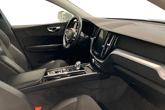 Volvo XC60 9 of 30