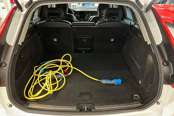 Volvo XC60 25 of 30