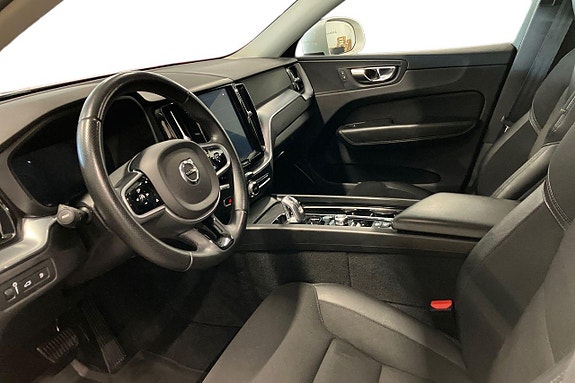 Volvo XC60 10 of 30
