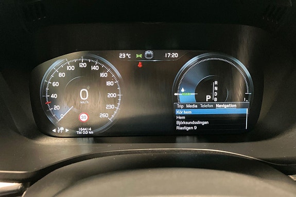 Volvo XC60 15 of 30