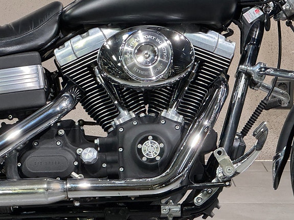 Harley-Davidson DYNA STREET BOB FXDBI 4 of 7