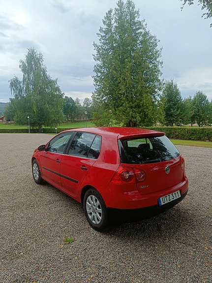Volkswagen Golf V 4 of 6