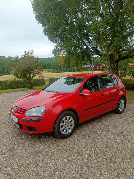 Volkswagen Golf V 3 of 6