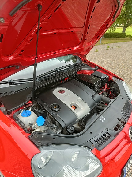 Volkswagen Golf V 6 of 6