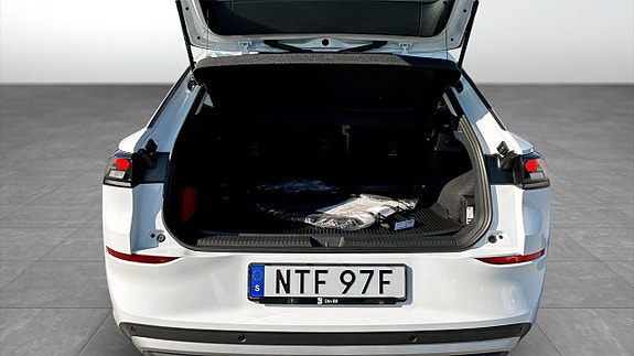 Volkswagen T-Roc 12 of 14