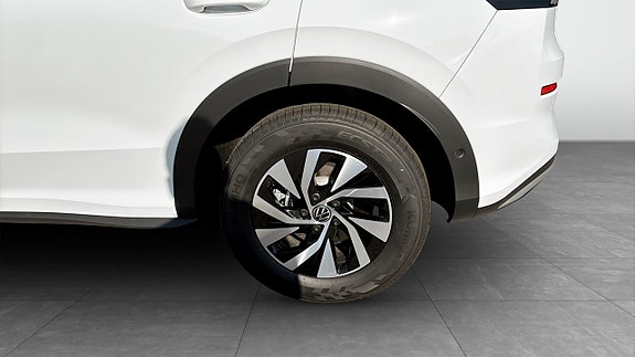 Volkswagen T-Roc 6 of 14