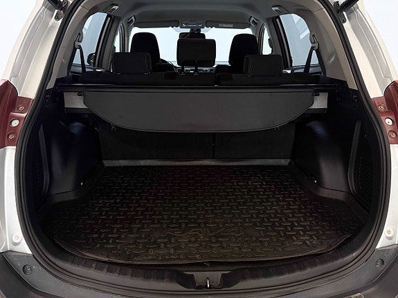 Toyota RAV4 12 of 30