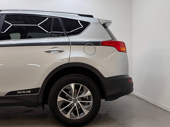 Toyota RAV4 27 of 30
