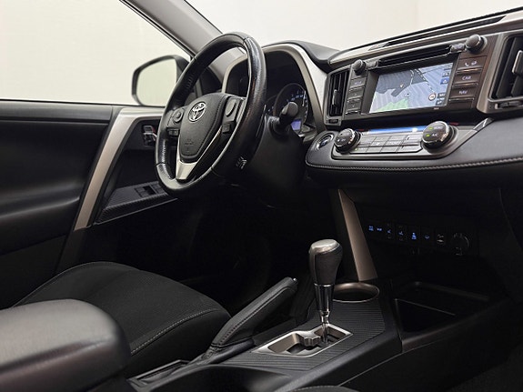 Toyota RAV4 14 of 30