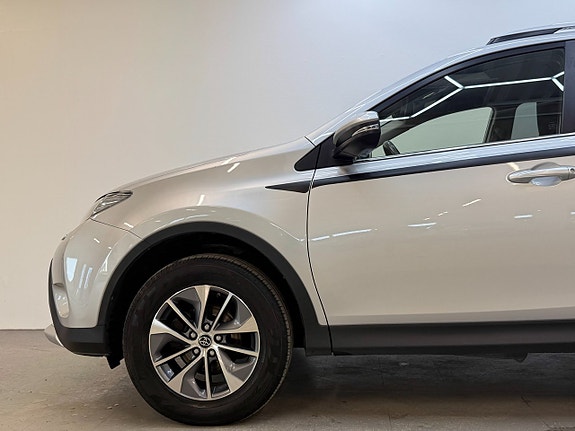 Toyota RAV4 26 of 30