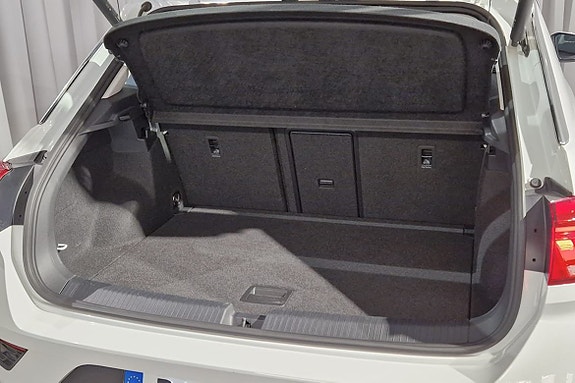 Volkswagen T-Roc 6 of 11