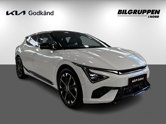 Kia EV6 4 of 17