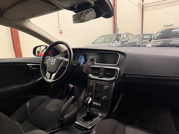 Volvo V40 26 of 28