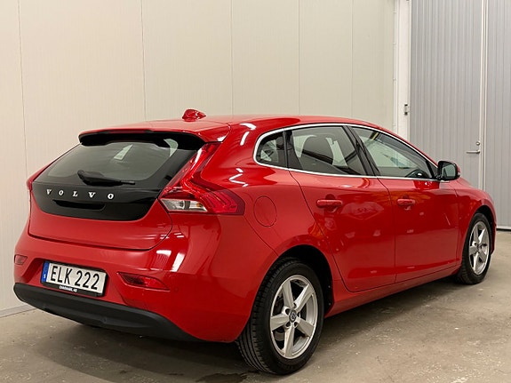 Volvo V40 5 of 28