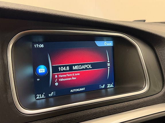 Volvo V40 21 of 28